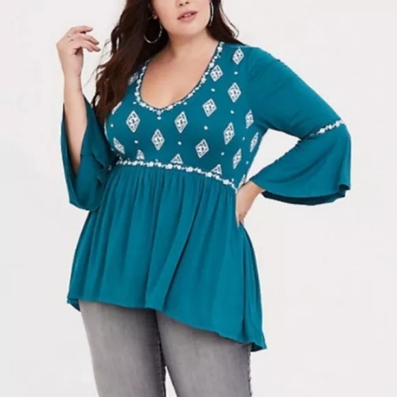 Torrid Green Embroidered Bell-Sleeve Tunic - Picture 1 of 16